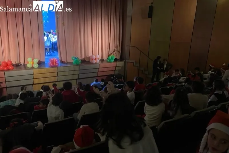 El Teatro del CDS acogía el festival navideño del Colegio Severiano Montero