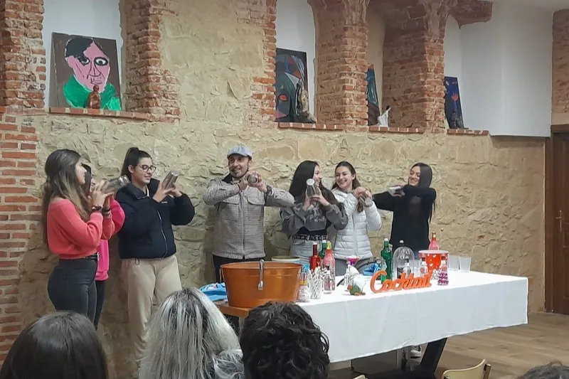 Teo Marcos ofrece un Taller de cocteles en Matilla de los Caños