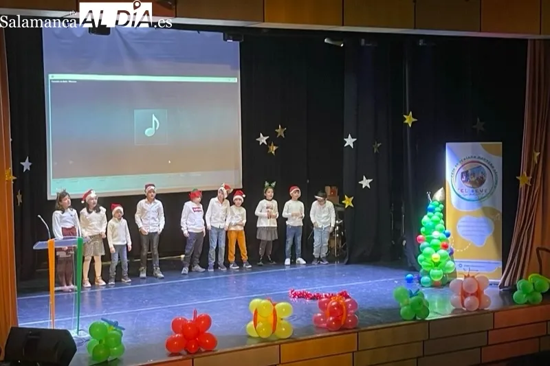 El Teatro del CDS acogía el festival navideño del Colegio Severiano Montero
