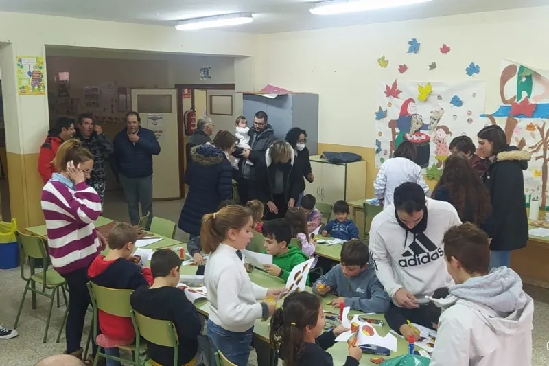 La Fiesta de la Castaña se vivía en el CEO Miguel Delibes de Macotera