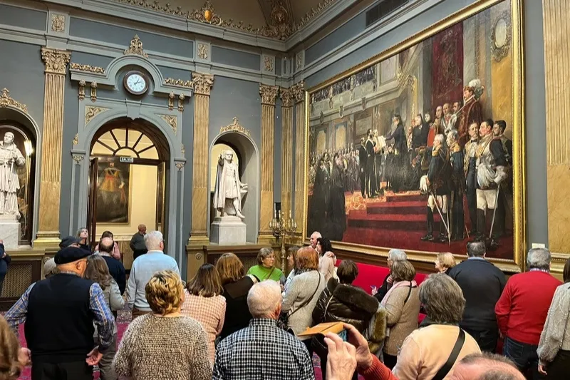 La Asociación de Mayores San Miguel visitaba este viernes el Congreso y el Senado