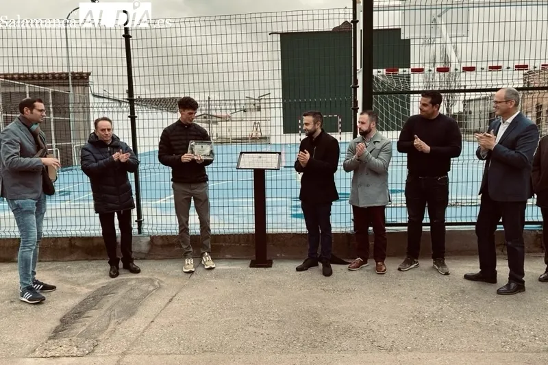 Foto 2 - Villar de Gallimazo se vuelca en el sentido homenaje a su atleta internacional Mario Garc&iacute;a Romo