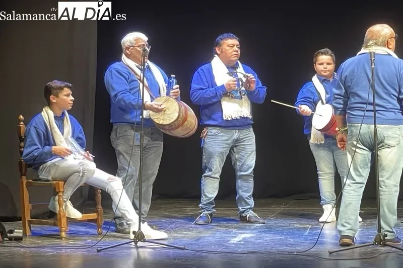 Foto 4 - Emociones y gran ambiente en un nuevo reencuentro de los pe&ntilde;arandinos ausentes