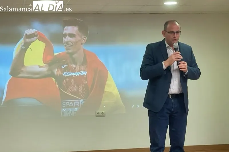 Mario Garcia Romo recibía el homenaje de su pueblo, Villar de Gallimazo