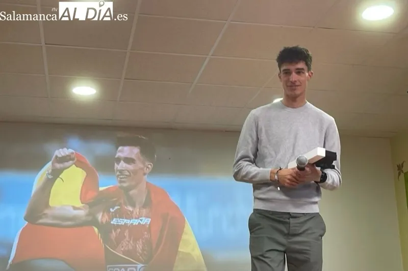 Mario Garcia Romo recibía el homenaje de su pueblo, Villar de Gallimazo