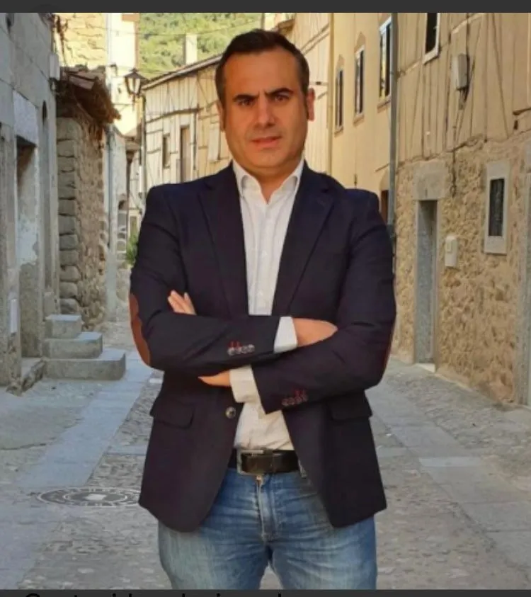 Antonio Labrador Diputado de empleo y desarrollo rural