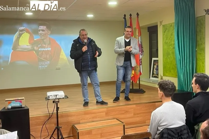 Mario Garcia Romo recibía el homenaje de su pueblo, Villar de Gallimazo