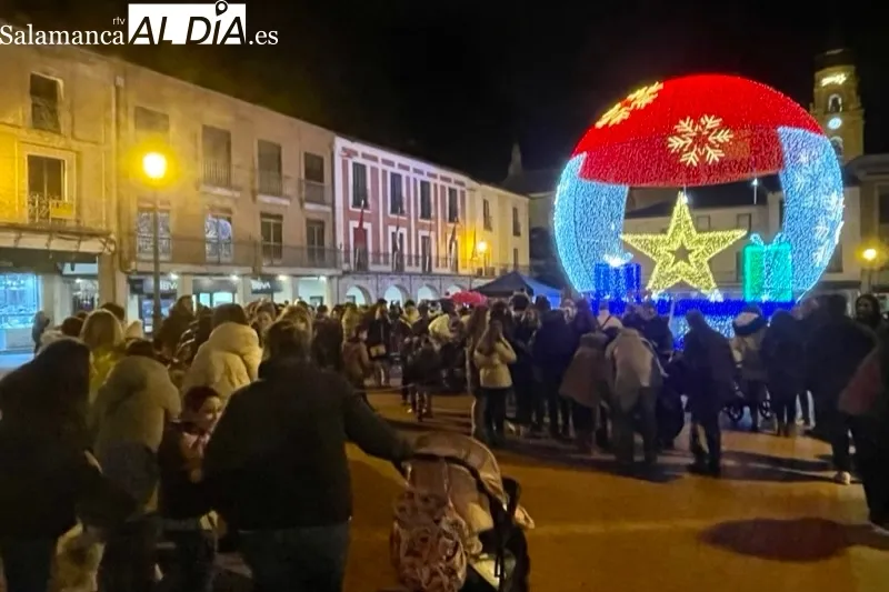 Peñaranda ofrecía una masiva bienvenida a Papa Noel
