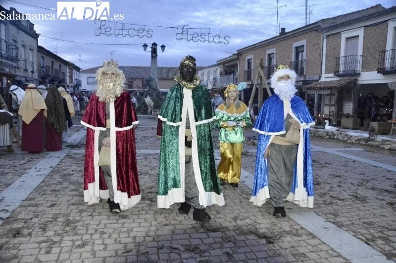 Foto 3 - Vuelve multitudinario el gran Bel&eacute;n Viviente en Santiago de la Puebla