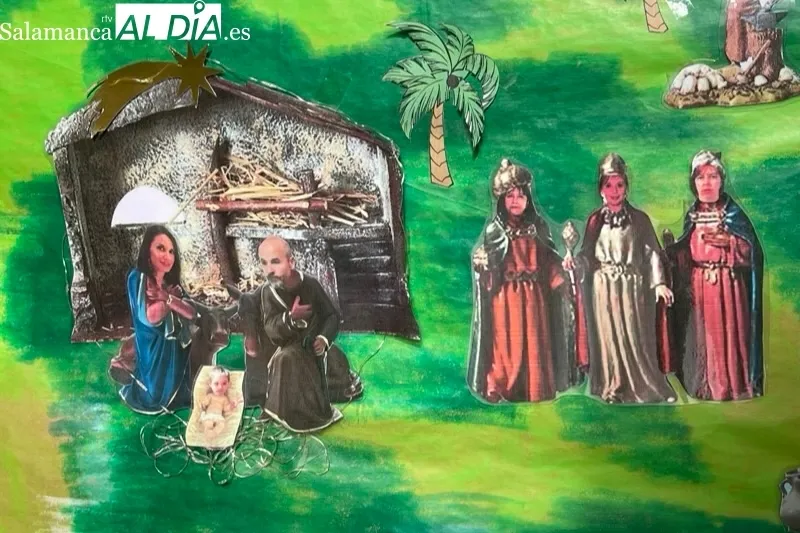 El Belen del Colegio Miguel de Unamuno de ha personalizado con las caras de profesores y trabajadores