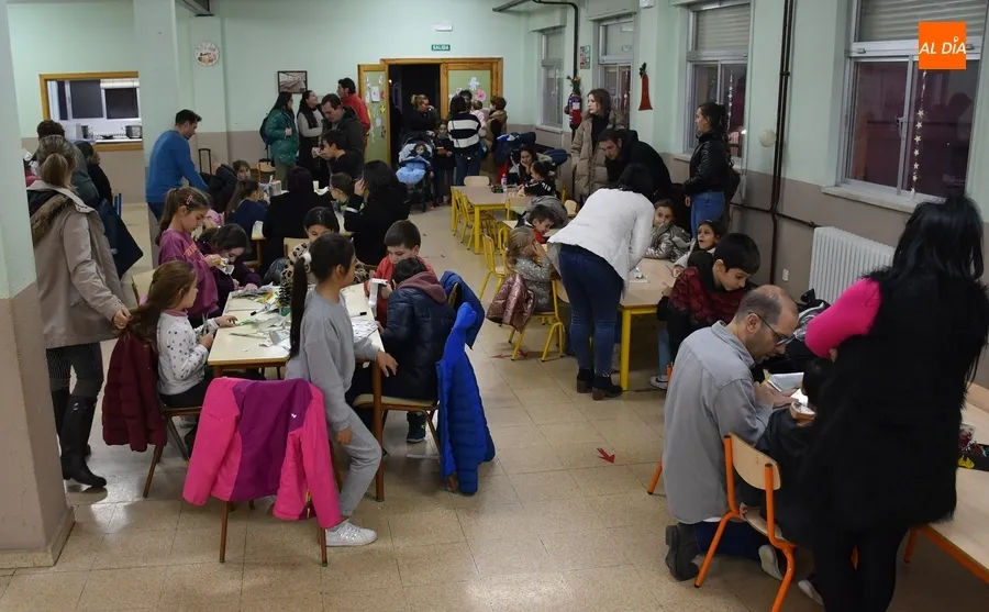 Foto 2 - Dulce tarde en el Colegio Mir&oacute;briga con una chocolatada promovida por su AMPA