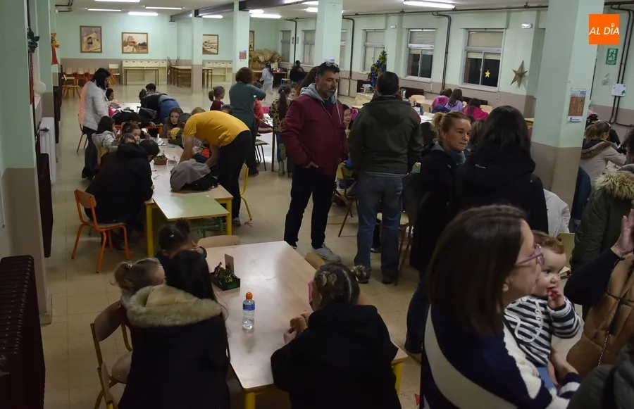 Foto 4 - Dulce tarde en el Colegio Mir&oacute;briga con una chocolatada promovida por su AMPA