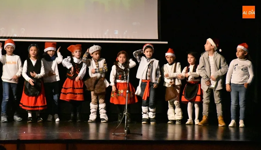 Foto 9 - El Colegio Mir&oacute;briga encabeza el retorno de las funciones navide&ntilde;as al ritmo de Quevedo y Rosal&iacute;a