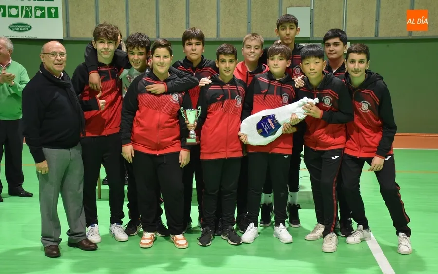 Foto 7 - Una tanda de penaltys pone el broche al exitoso retorno del Torneo de ARCIU