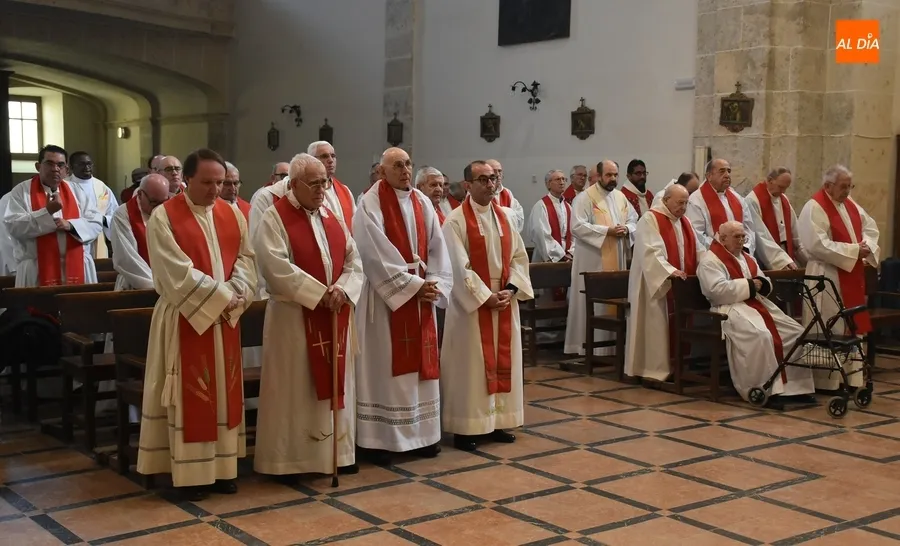 Foto 2 - El presbiterio diocesano celebra su cl&aacute;sica convivencia navide&ntilde;a