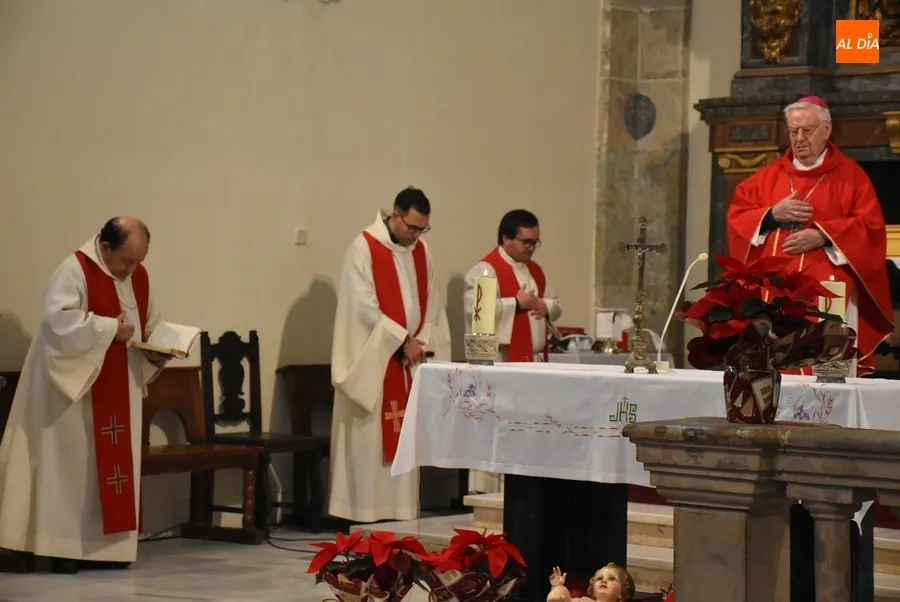 Foto 4 - El presbiterio diocesano celebra su cl&aacute;sica convivencia navide&ntilde;a