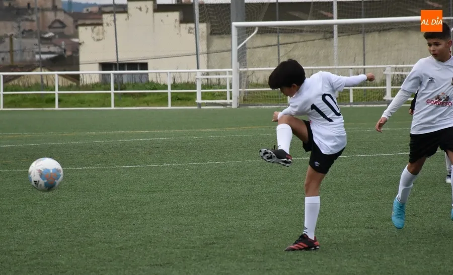 Foto 11 - #M | 17-18 DIC | El Alev&iacute;n A del Ciudad Rodrigo despide el a&ntilde;o con una amplia goleada