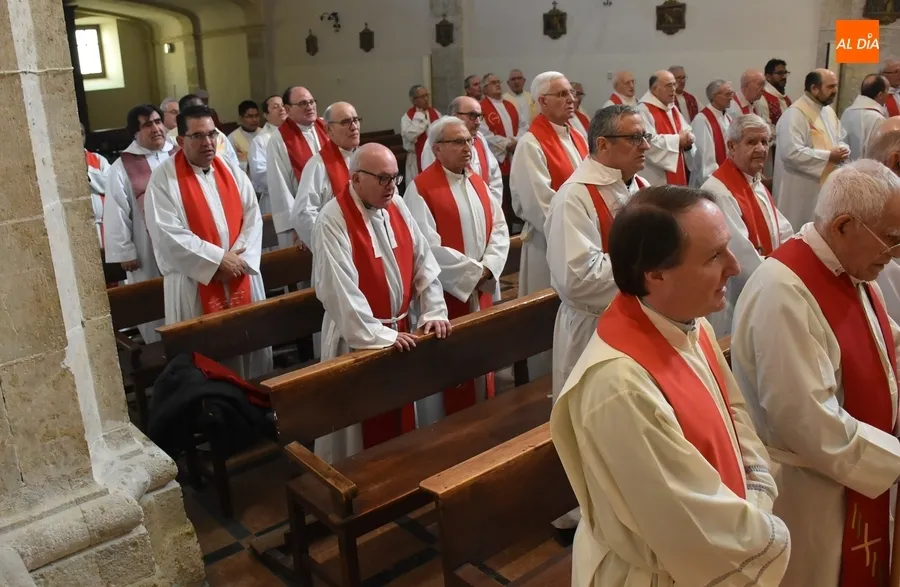 Foto 6 - El presbiterio diocesano celebra su cl&aacute;sica convivencia navide&ntilde;a