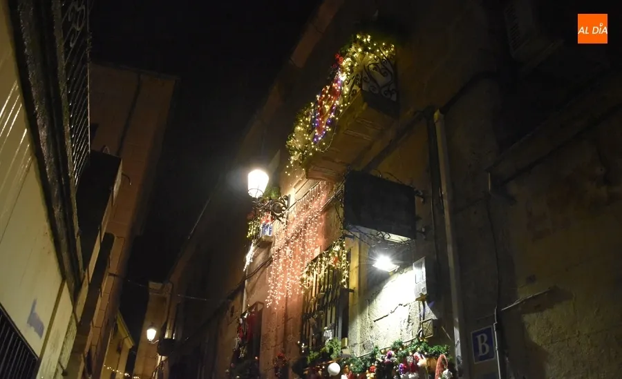 Foto 7 - Frozen, Alicia en el Pa&iacute;s de las Maravillas, y muchas estrellas, en la &lsquo;Navidad sin fin&rsquo; del centro hist&oacute;rico