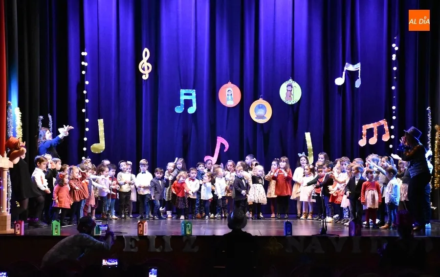 Foto 8 - La luz gu&iacute;a la doble funci&oacute;n navide&ntilde;a del Colegio Misioneras-Santa Teresa