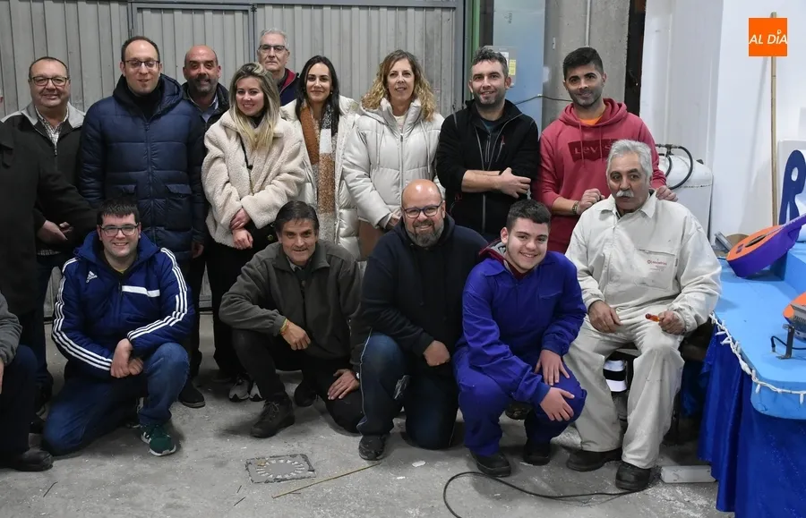 Foto 4 - El Equipo de Gobierno visita a los Amigos de la Ilusi&oacute;n a una semana de la Cabalgata &ldquo;de la normalidad&rdquo;