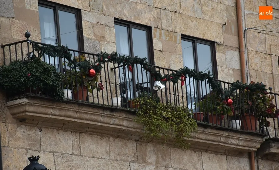 Foto 10 - La Plaza Mayor recibe las atracciones navide&ntilde;as con cierta pol&eacute;mica