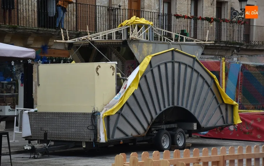 Foto 11 - La Plaza Mayor recibe las atracciones navide&ntilde;as con cierta pol&eacute;mica