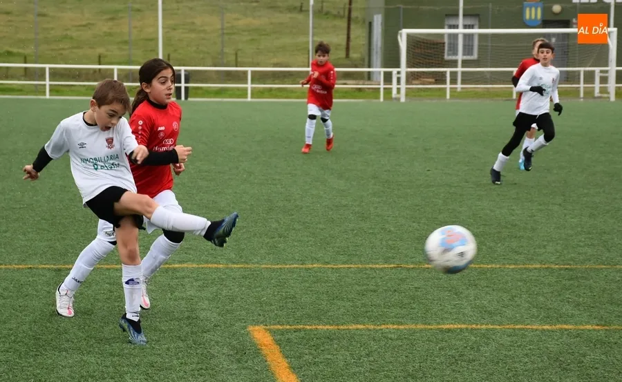 Foto 10 - #M | 11 DIC | Una genialidad decanta el igualado duelo alev&iacute;n entre el Ciudad Rodrigo B y el Hergar E