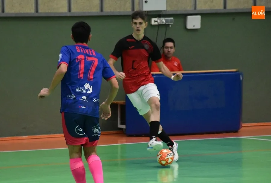 Foto 4 - El III Juvenil tira por la borda un 8-3 en los &uacute;ltimos 3 minutos