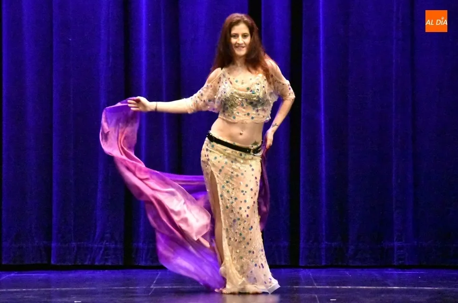Foto 8 - Lleno absoluto en el Teatro Nuevo en la Gala a favor de M4RIA, la princesa futbolera guerrera