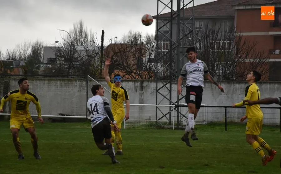 Foto 8 - Espectacular fest&iacute;n goleador del Ciudad Rodrigo para cerrar el a&ntilde;o ante su afici&oacute;n