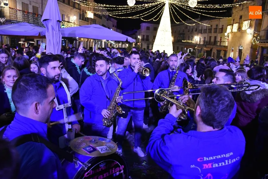 Foto 5 - Gran ambiente en una Nochevieja Joven con el Grupo Scout Kennedy como protagonista