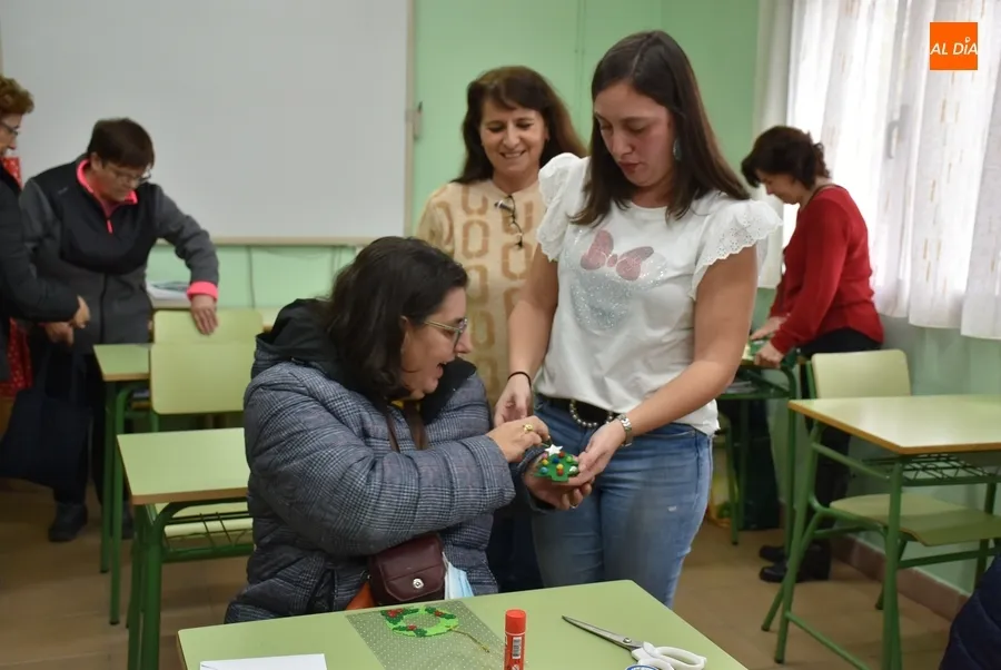 Foto 11 - La Escuela de Adultos recupera con gran ambiente su jornada de convivencia