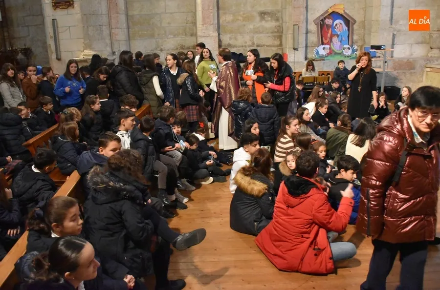 Foto 3 - Los Reyes Magos se pasan por el Colegio Misioneras-Santa Teresa