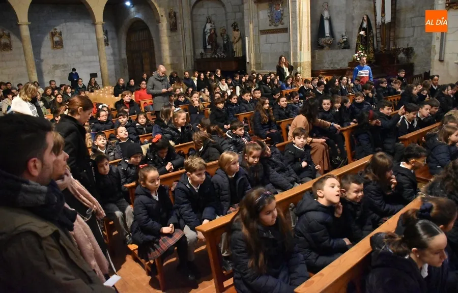 Foto 8 - Los Reyes Magos se pasan por el Colegio Misioneras-Santa Teresa