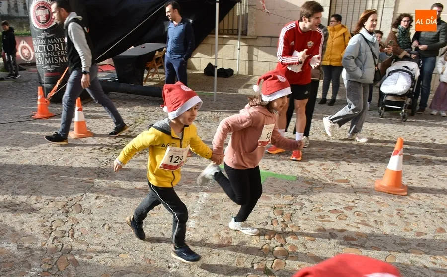 Foto 9 - Los m&aacute;s peque&ntilde;os echan en la San Silvestre Farinata las &uacute;ltimas carreras del a&ntilde;o