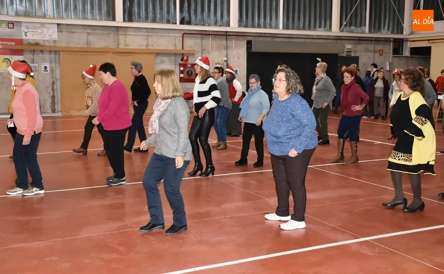 Foto 5 - Amanecer festeja con un convite y muchos bailes la llegada de la Navidad