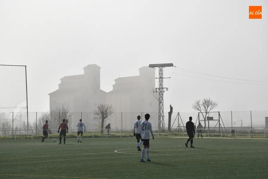 Foto 4 - #M | 3-4 DIC | El Juvenil del Ciudad Rodrigo cae por la m&iacute;nima ante Carbajosa de la Sagrada