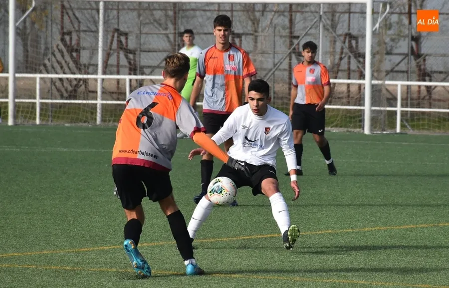 Foto 10 - #M | 3-4 DIC | El Juvenil del Ciudad Rodrigo cae por la m&iacute;nima ante Carbajosa de la Sagrada