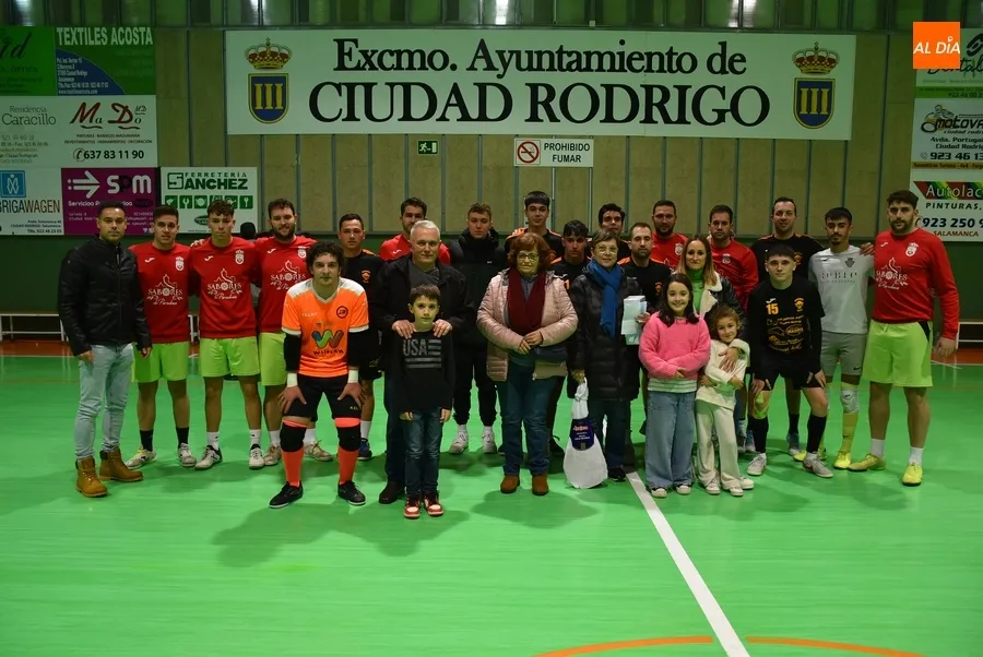 Foto 4 - La tarde solidaria a favor de AFAD en Conde de Fox&aacute; concluye con victoria del l&iacute;der Paradinas