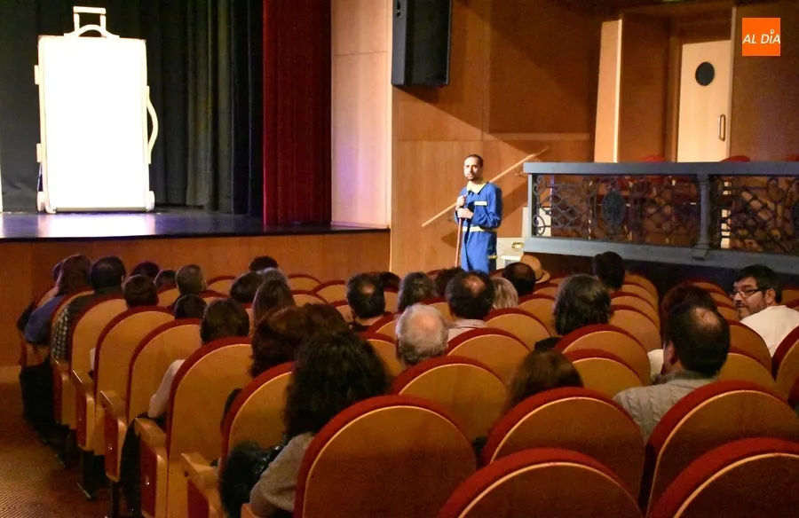Foto 6 - La compa&ntilde;&iacute;a mirobrigense Al&uacute;a Teatro pone el broche al semestre teatral
