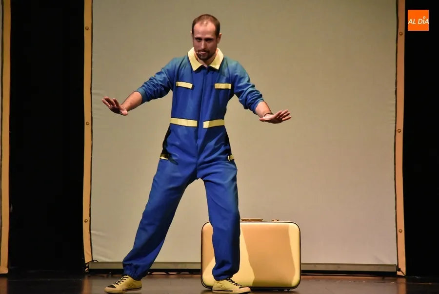 Foto 9 - La compa&ntilde;&iacute;a mirobrigense Al&uacute;a Teatro pone el broche al semestre teatral
