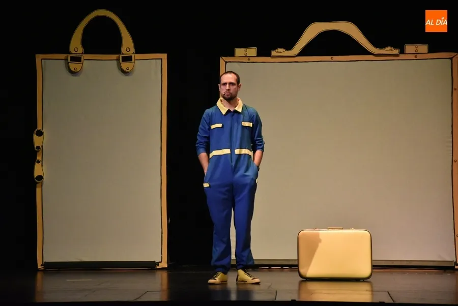 Foto 11 - La compa&ntilde;&iacute;a mirobrigense Al&uacute;a Teatro pone el broche al semestre teatral