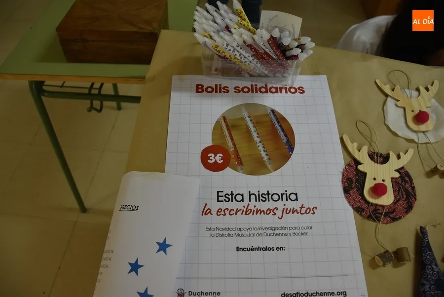Foto 8 - El IES Tierra monta en los recreos un mercadillo con un doble fin solidario