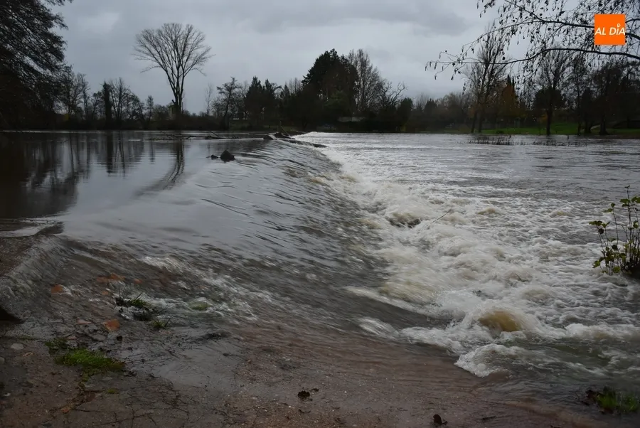 Foto 10 - El caudal del &Aacute;gueda casi se triplica en 24 horas alcanzando ya los 91 metros c&uacute;bicos por segundo