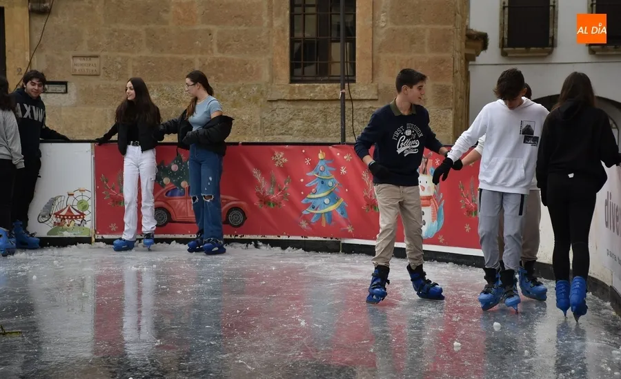 Foto 4 - Despedida sobre hielo para los alumnos de Secundaria de Misioneras-Santa Teresa