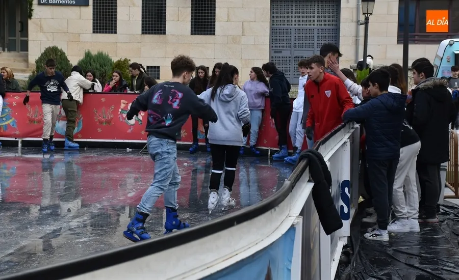 Foto 7 - Despedida sobre hielo para los alumnos de Secundaria de Misioneras-Santa Teresa