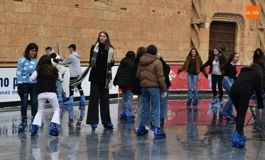 Foto 8 - Despedida sobre hielo para los alumnos de Secundaria de Misioneras-Santa Teresa