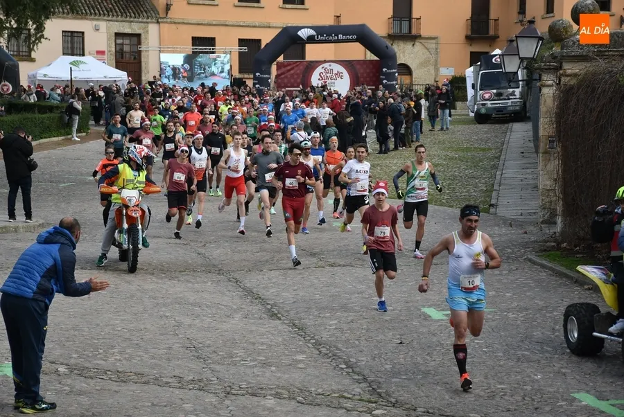 Foto 8 - Antonio Silva y Ver&oacute;nica S&aacute;nchez repiten victoria en una San Silvestre m&aacute;s dura y m&aacute;s concurrida
