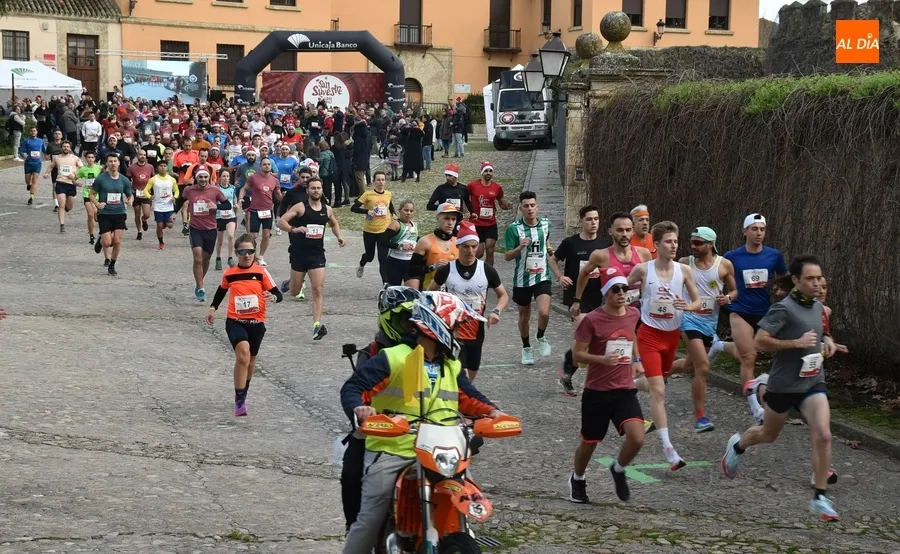 Foto 10 - Antonio Silva y Ver&oacute;nica S&aacute;nchez repiten victoria en una San Silvestre m&aacute;s dura y m&aacute;s concurrida